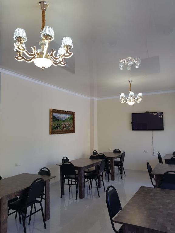 Vizitori Hotel room 4